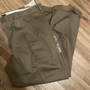 Dockers Premium Pants 44 x 30 NWT